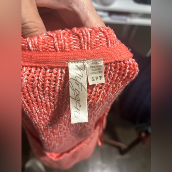 Knitted Top - Picture 2 of 2